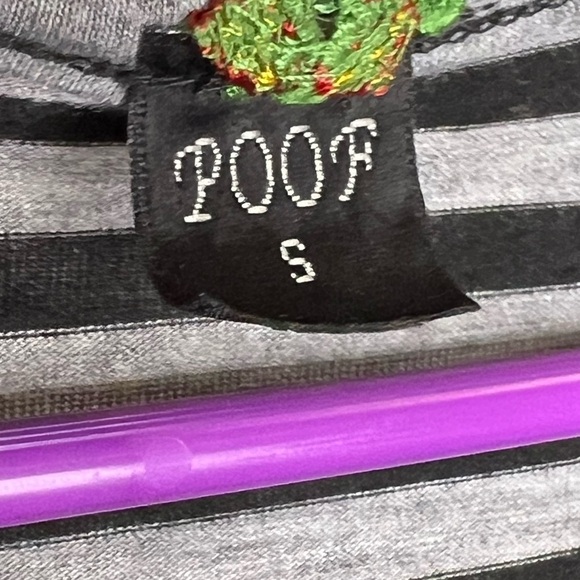 BAG155. Poof Black Grey Elbow Length Striped Shirt Button Shoulder Size Small - Picture 4 of 5